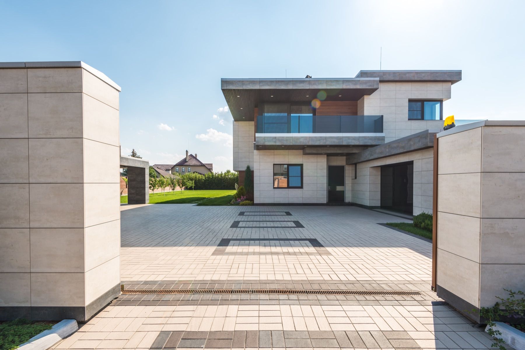 The Carroll Dean House, a Cliff May Estate in Agoura Hills, Lists for $6.495M