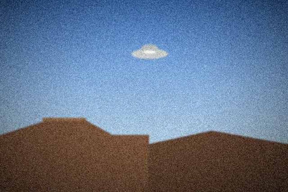 Small silver disc over the mesa