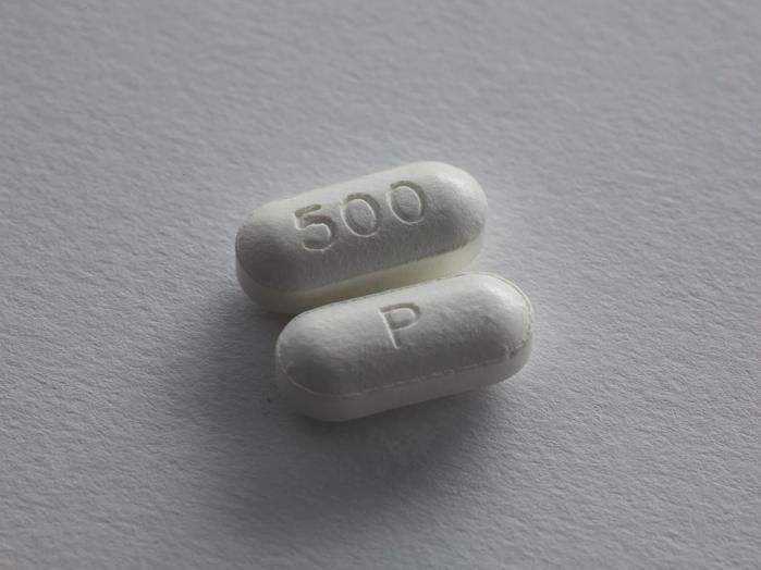 zwei weiße Tabletten 