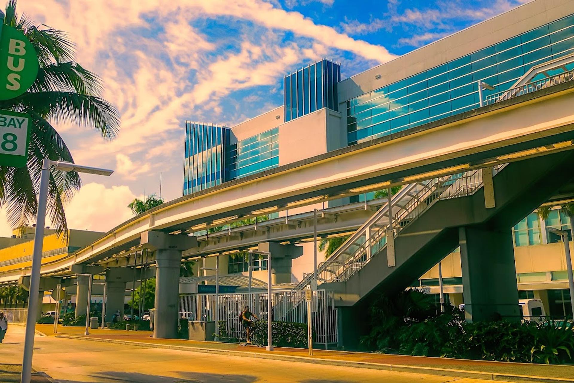 Adrienne Arsht Center Metromover Station
