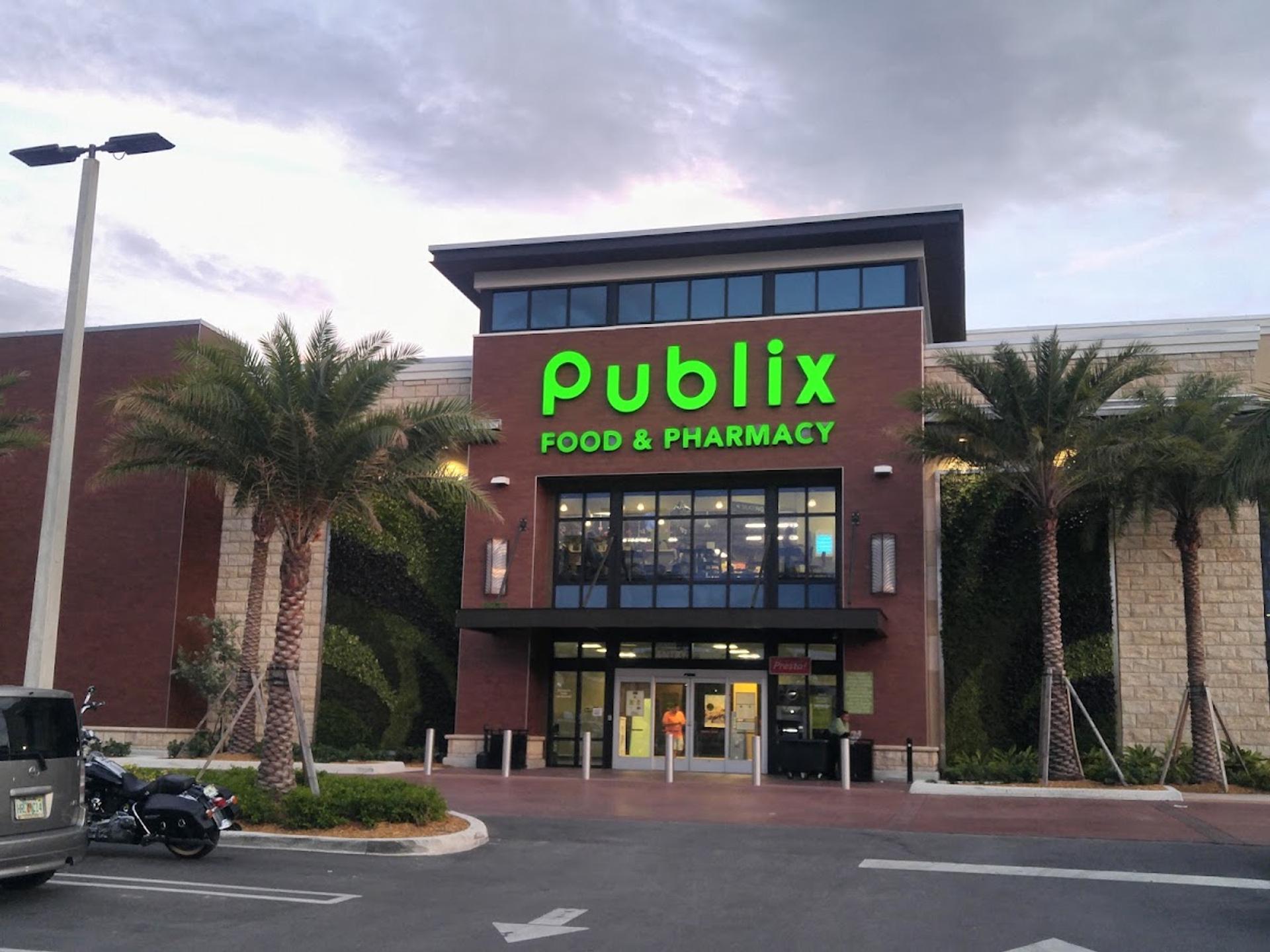 Publix at Aventura Shopping Center