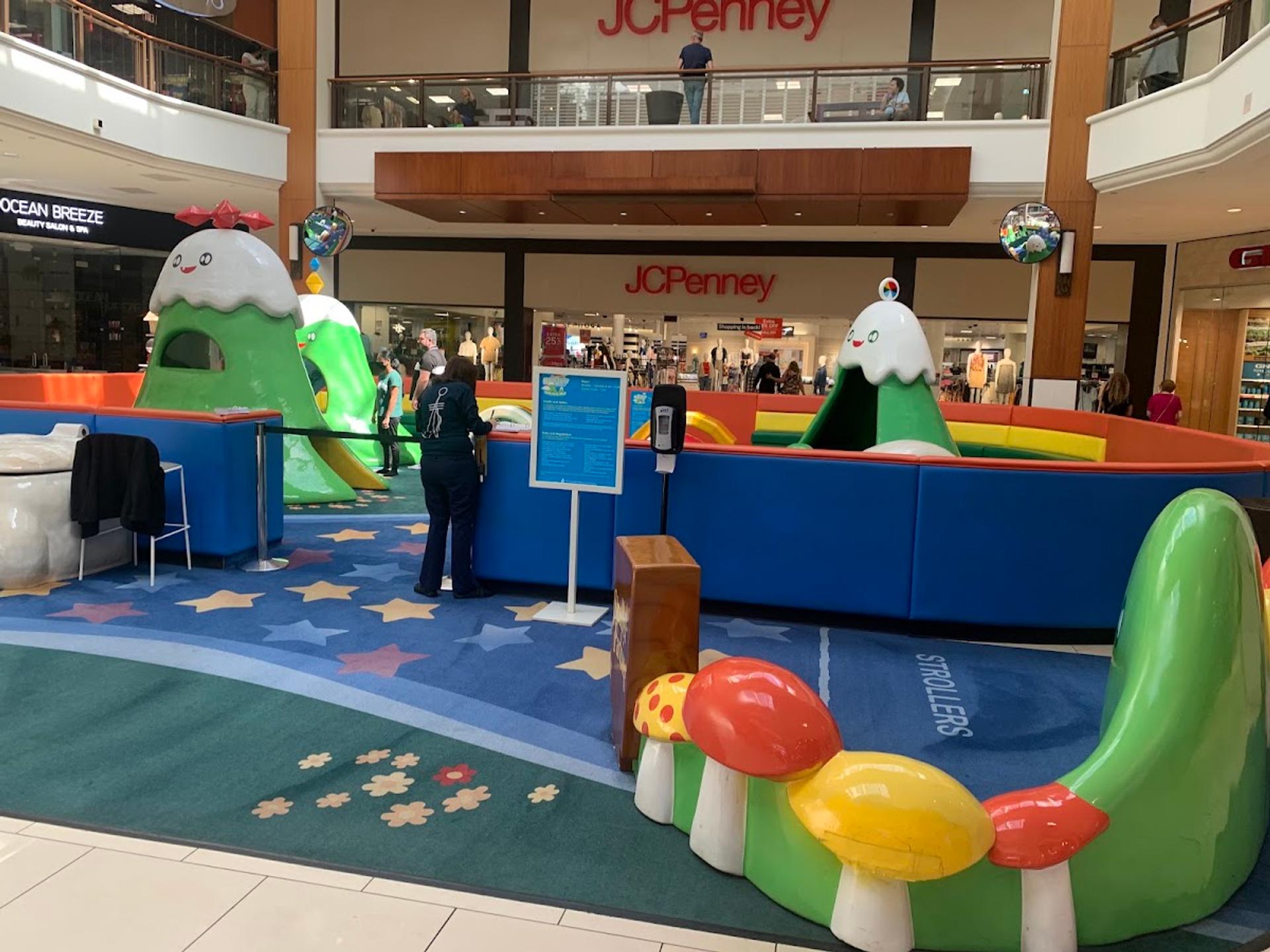 Rainbow Valley at Aventura Mall
