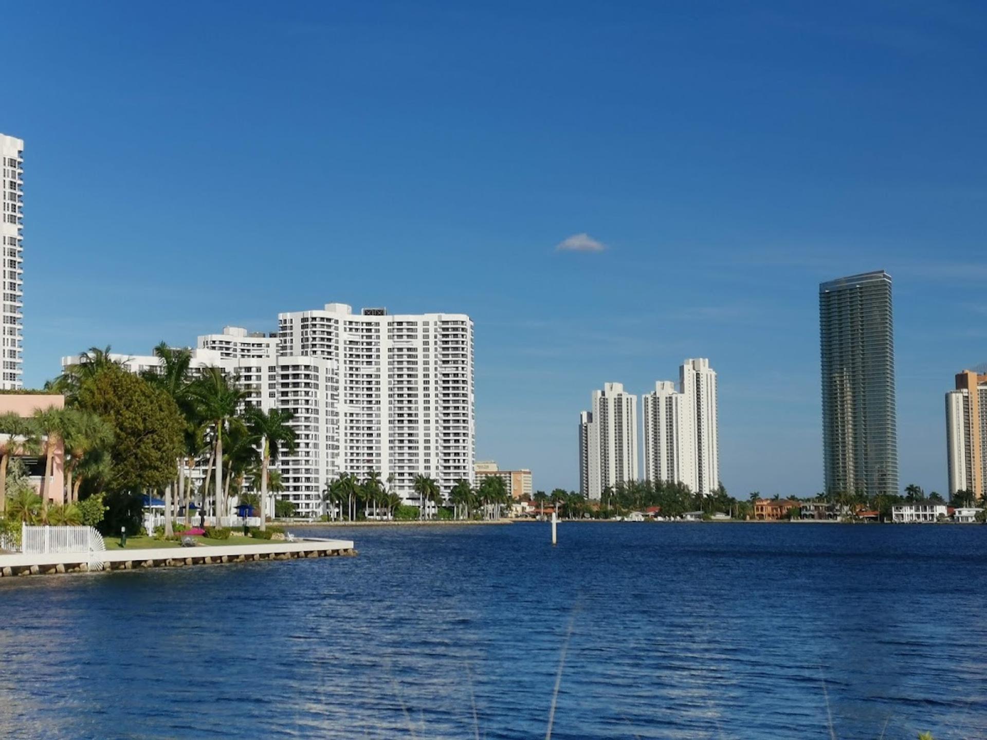 Aventura Arts & Cultural Center