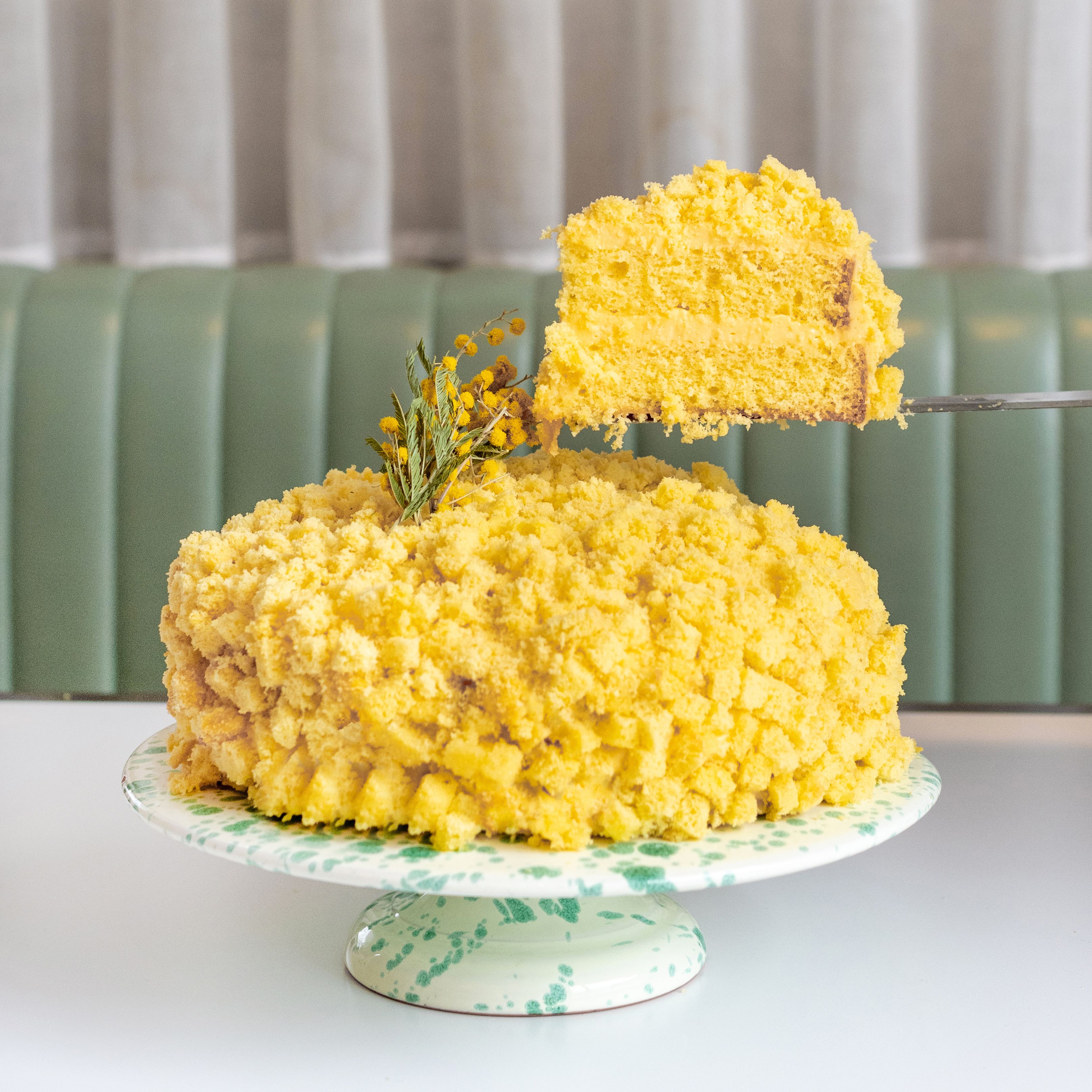 bespoke wedding cakes london – Etoile Bakery