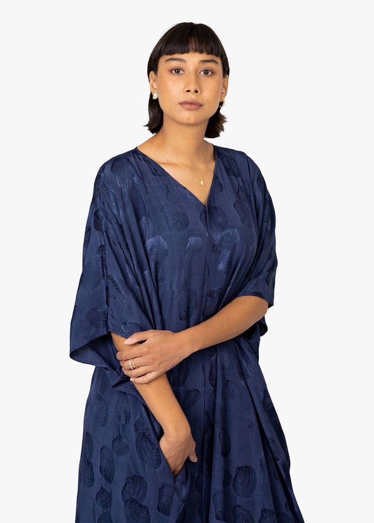 Secondary product image for "Leya Kaftan Snäcka Marinblå"