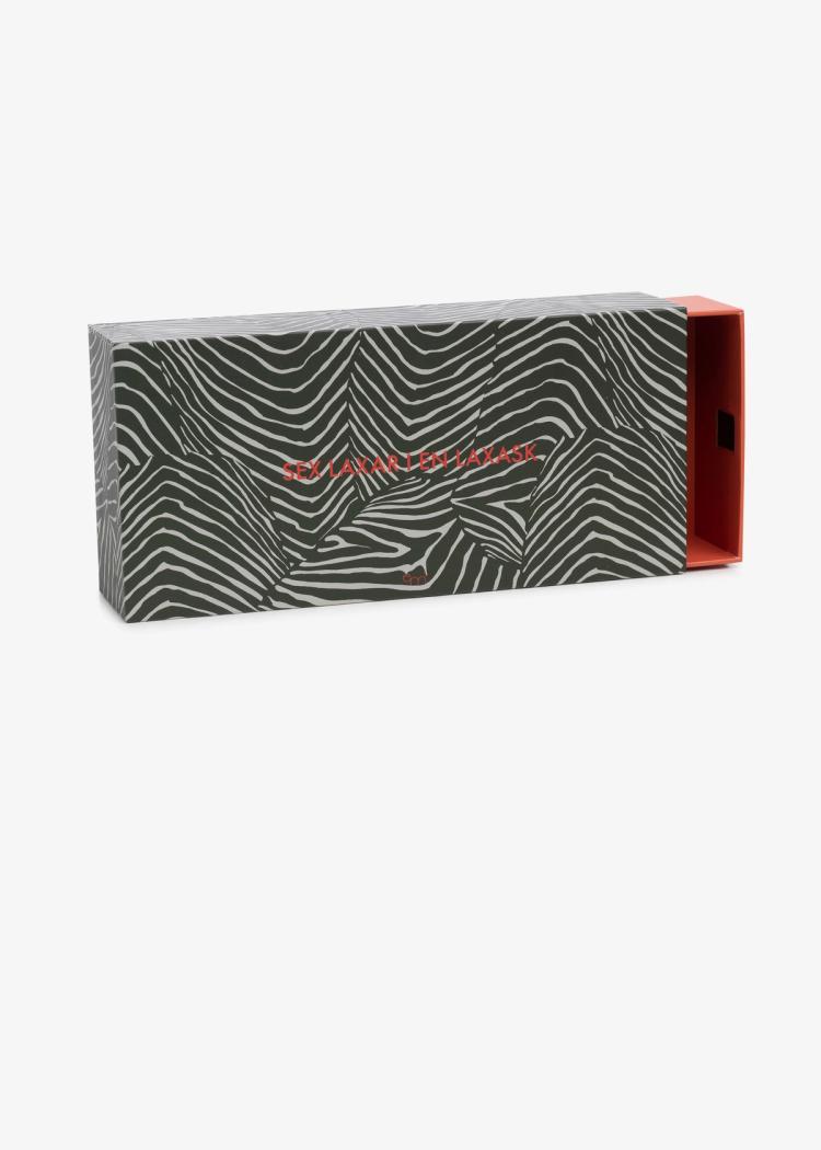 Secondary product image for "Sex laxar i en laxask Presentkartong Grön Stor 30x14x7"