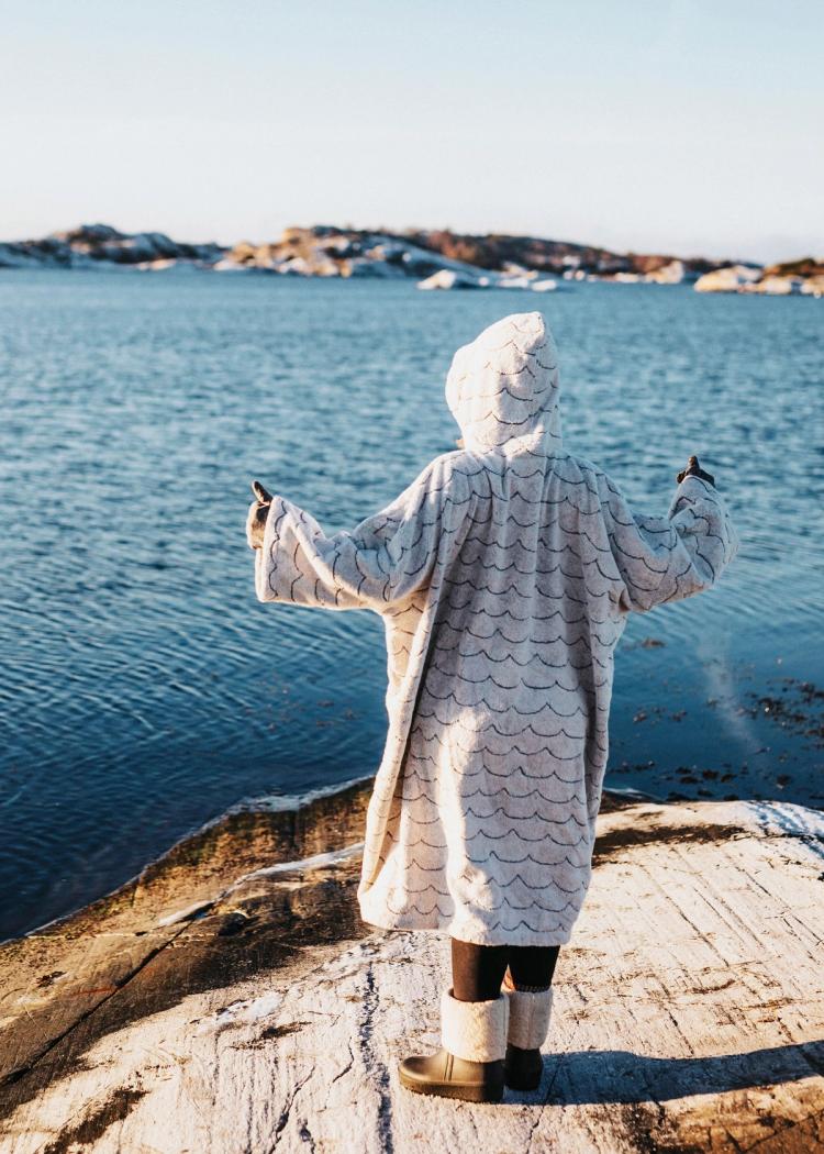 Secondary product image for "Frottéponcho Våg Ecru Långärmad"