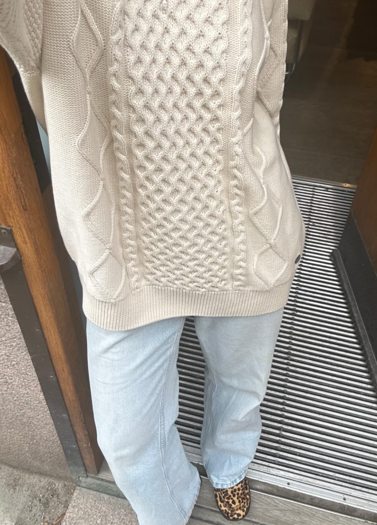 Secondary product image for "Fender Knitted Sweater Offwhite"