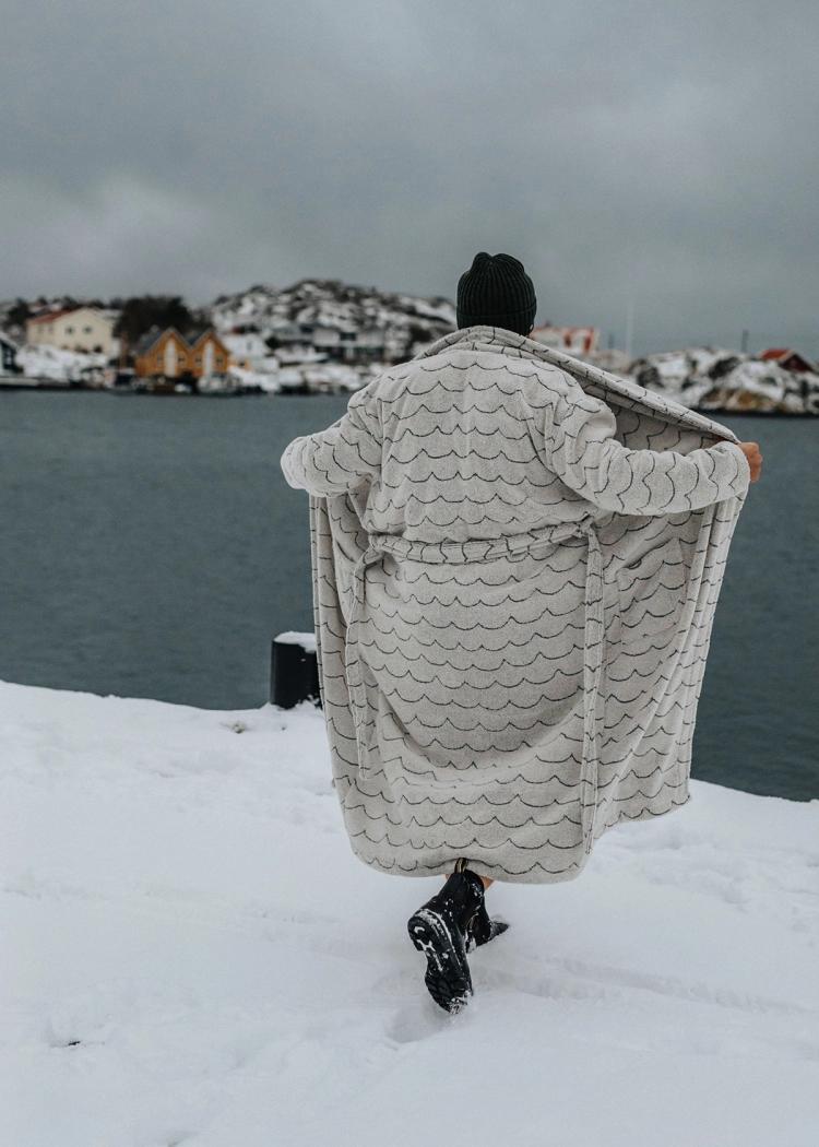 Secondary product image for "Bathrobe Wave"