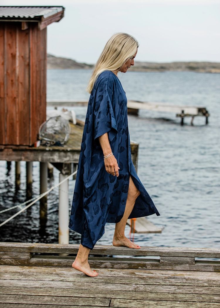 Secondary product image for "Leya Kaftan Snäcka Marinblå"