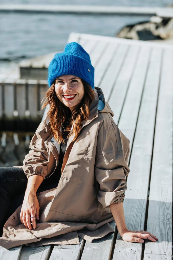 Secondary product image for "Cozy Knitted Beanie Blue"