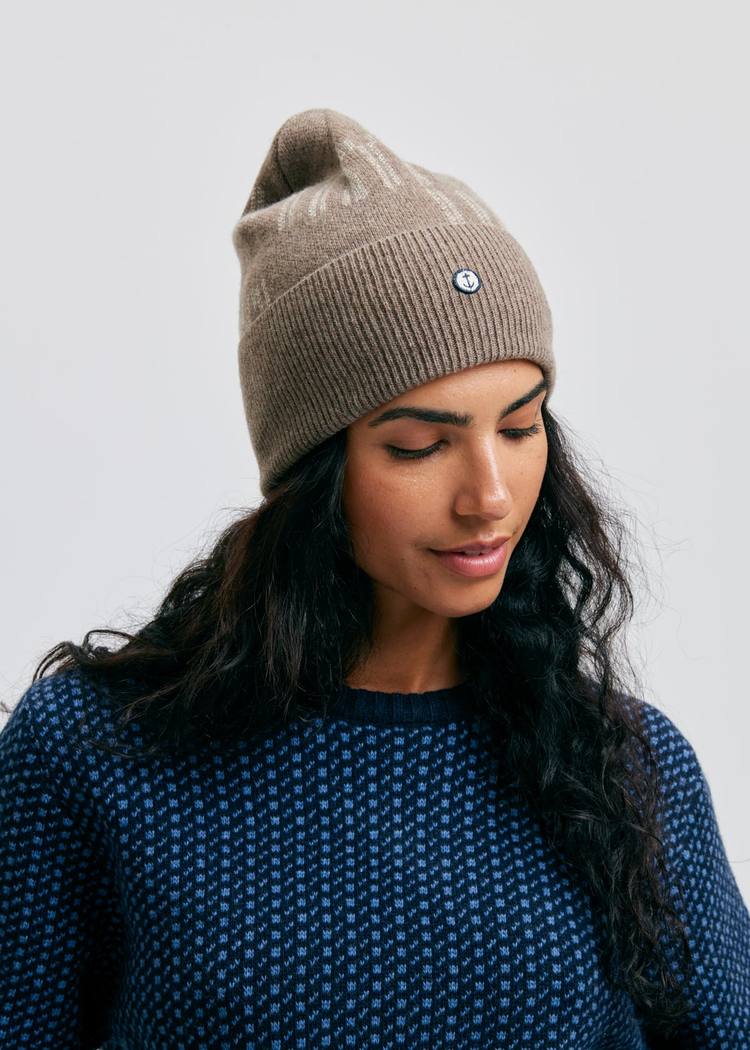 Secondary product image for "EM Stickad Mössa Beige"