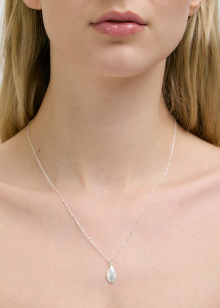 Secondary product image for "Halsband Blåmussla Silver"