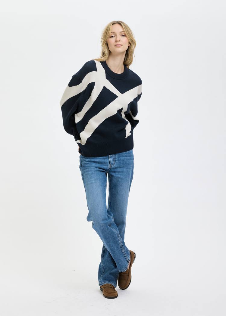 Secondary product image for "Brygg stickad tröja Navy"