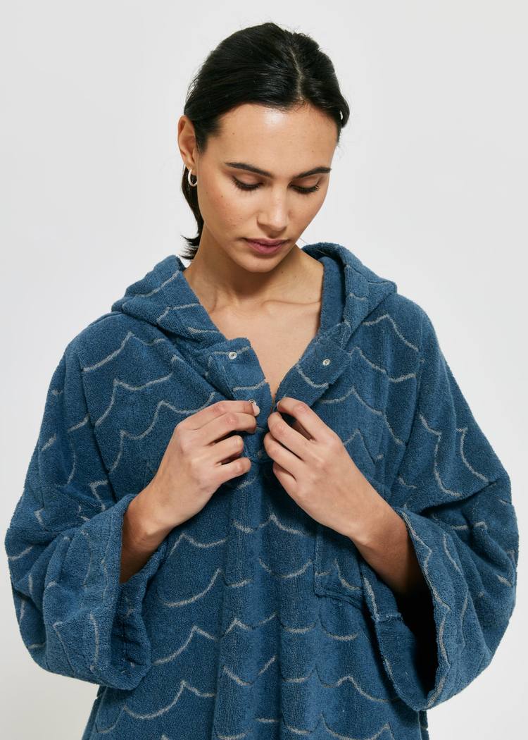 Secondary product image for "Terry Poncho Wave Petrol Long Sleeve"