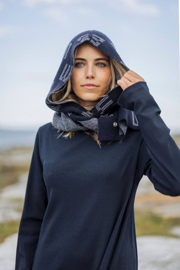 Secondary product image for "EM Scarf Hood Navy"
