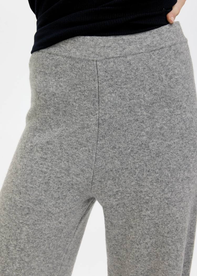 Secondary product image for "Klippa Knitted Trousers Greymelange"