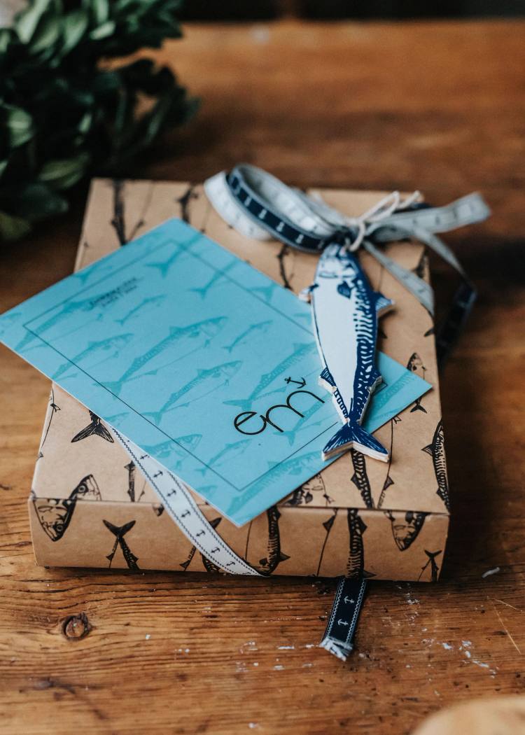 Secondary product image for "Card Mackerel"