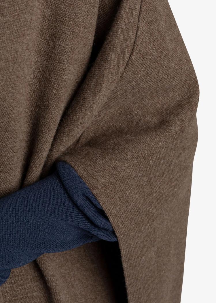 Secondary product image for "Lo Poncho Brown"