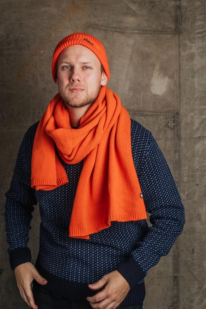Secondary product image for "Stickad Ullhalsduk Orange"
