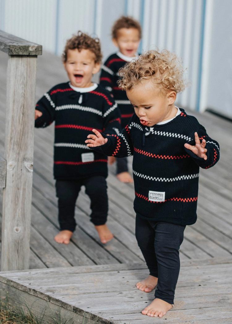 Secondary product image for "Käringö Knitted Sweater Kids Navy"