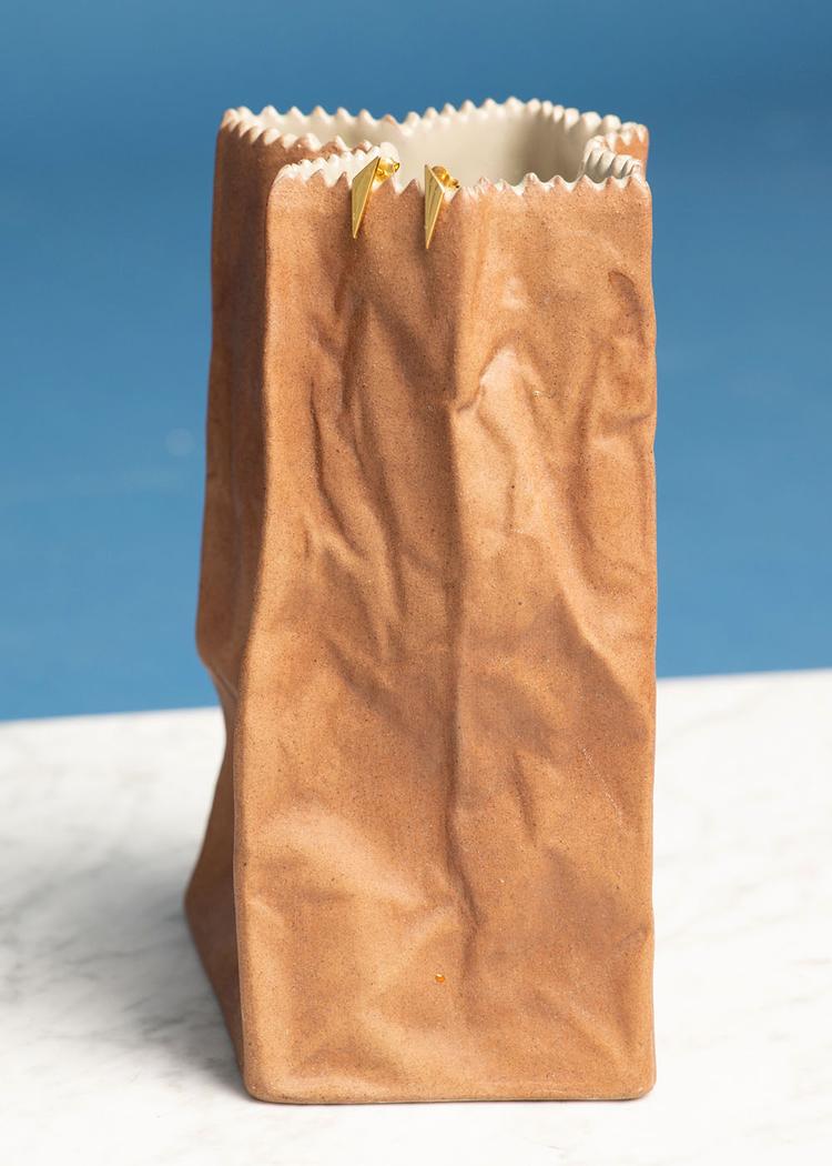 Secondary product image for "Örhänge Asymmetrisk Triangel Guld"