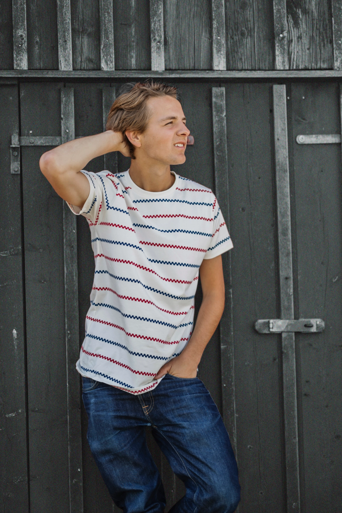 Secondary product image for "T-shirt Käringön Stripe Offwhite"