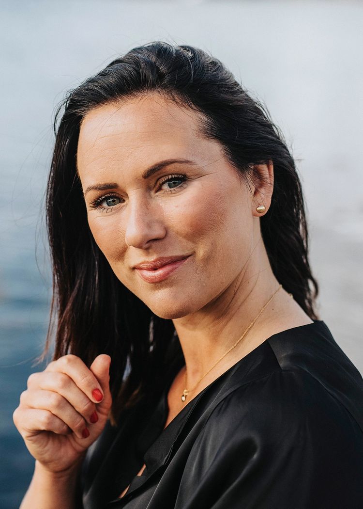 Secondary product image for "Örhänge Snäcka Guld"