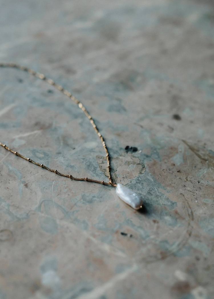 Secondary product image for "Necklace Pearl Gold"