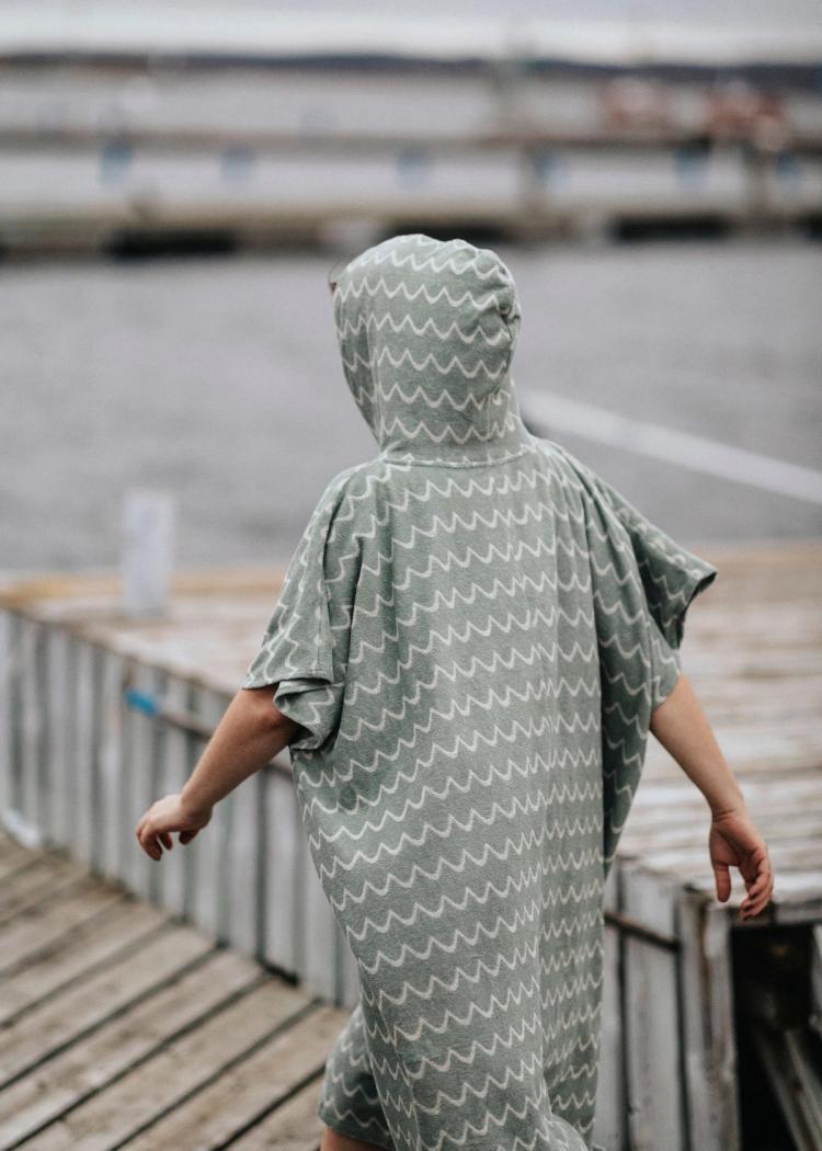 Secondary product image for "Terry Poncho Wave Green"