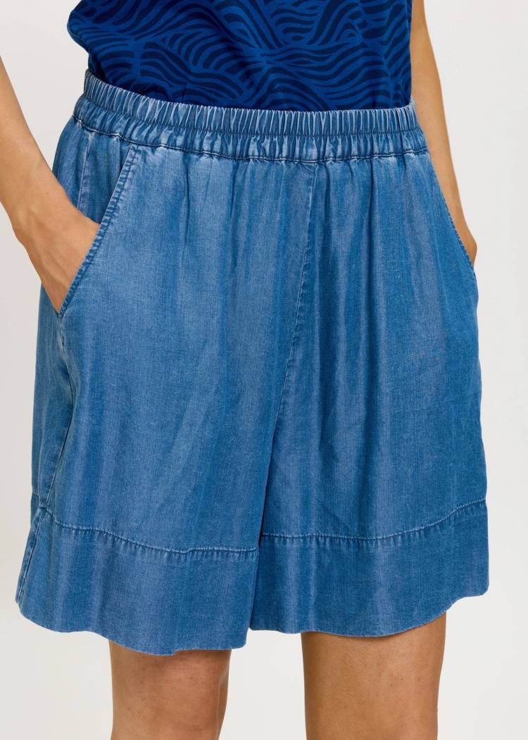 Secondary product image for "Vida Shorts Jeans"