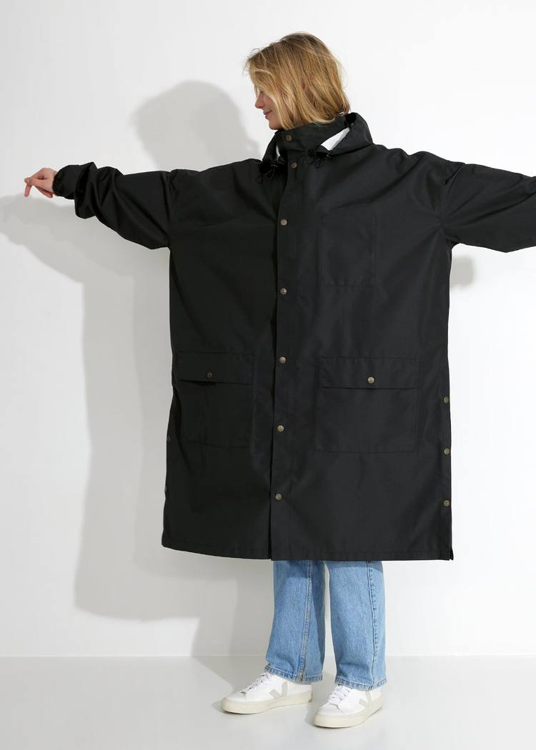 Secondary product image for "GBG Rain Poncho Black"