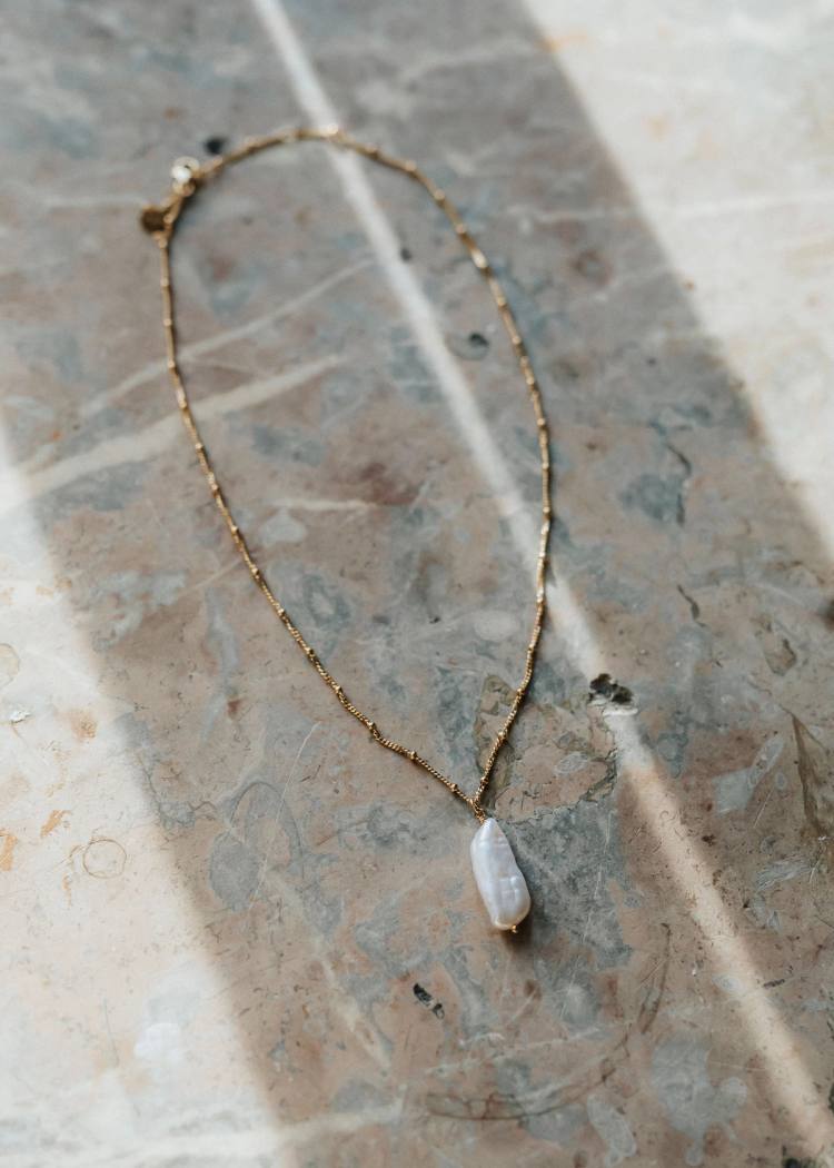Secondary product image for "Necklace Pearl Gold"