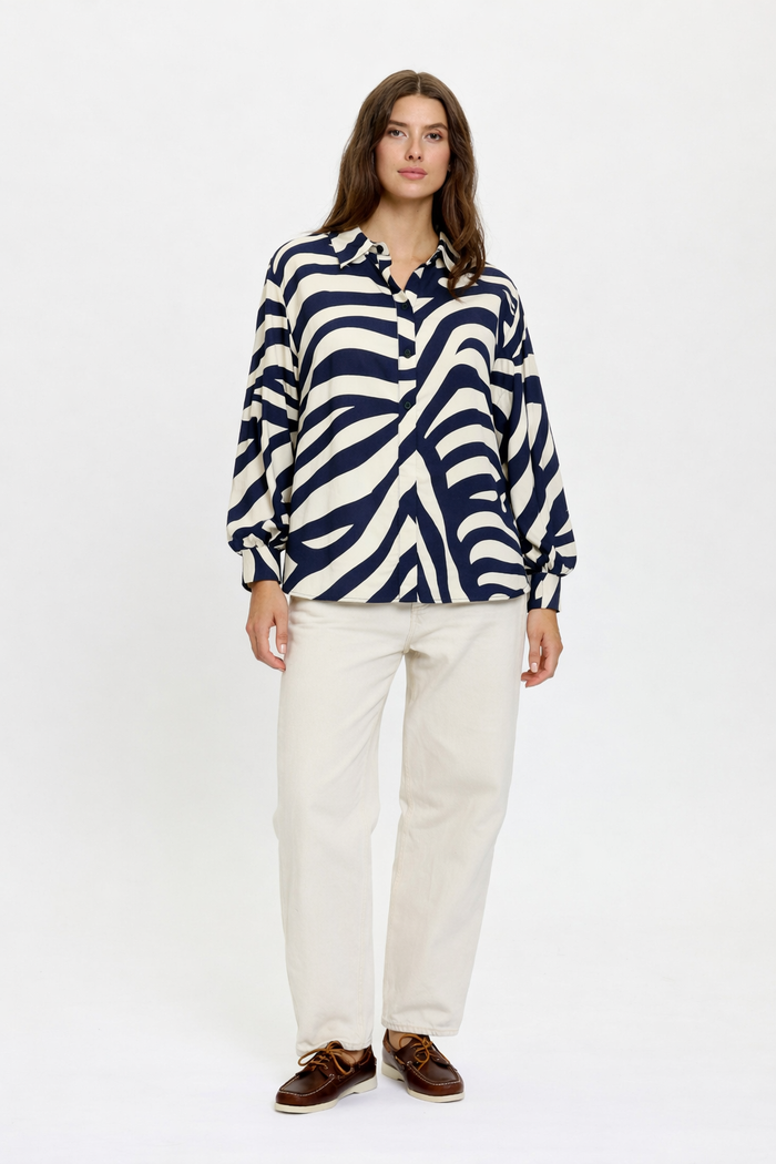 Secondary product image for "Betty Blus Windy Wave"