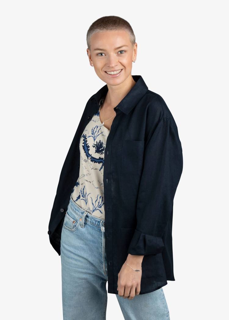 Secondary product image for "Three Pocket Linneskjorta Marinblå"