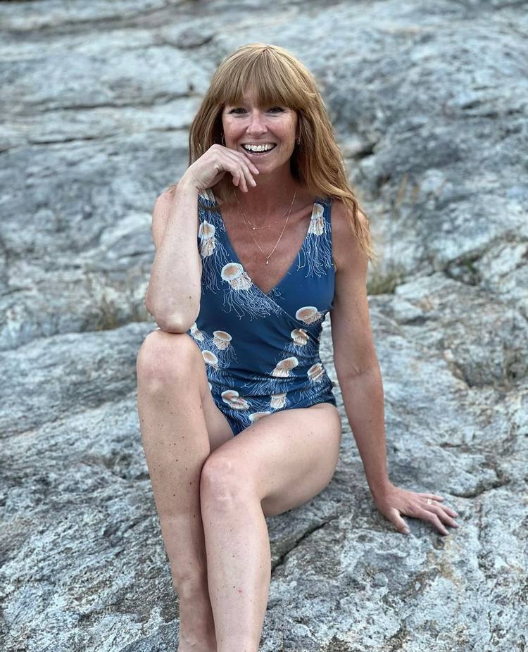 Secondary product image for "Astri Baddräkt Manet"