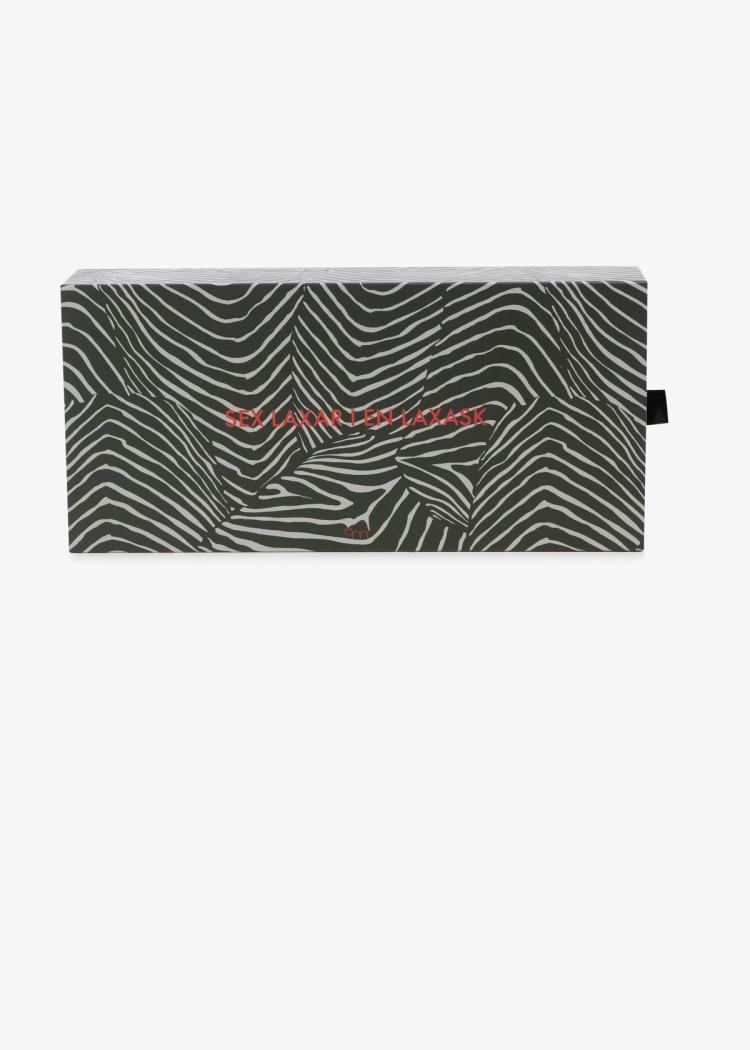 Secondary product image for "Sex laxar i en laxask Presentkartong Grön Stor 30x14x7"