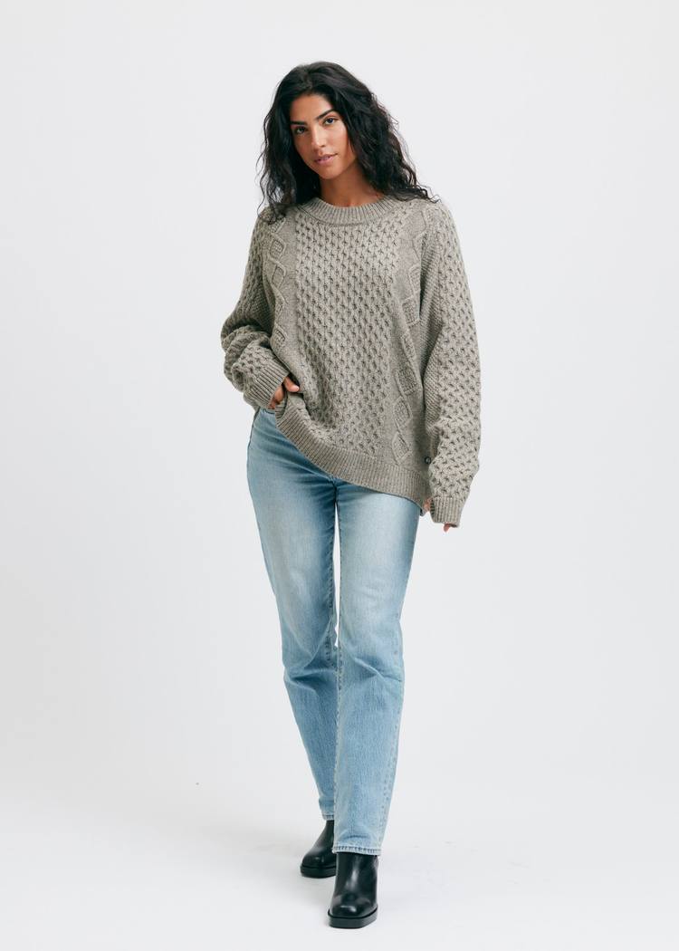 Secondary product image for "Fender Stickad Tröja Sand"