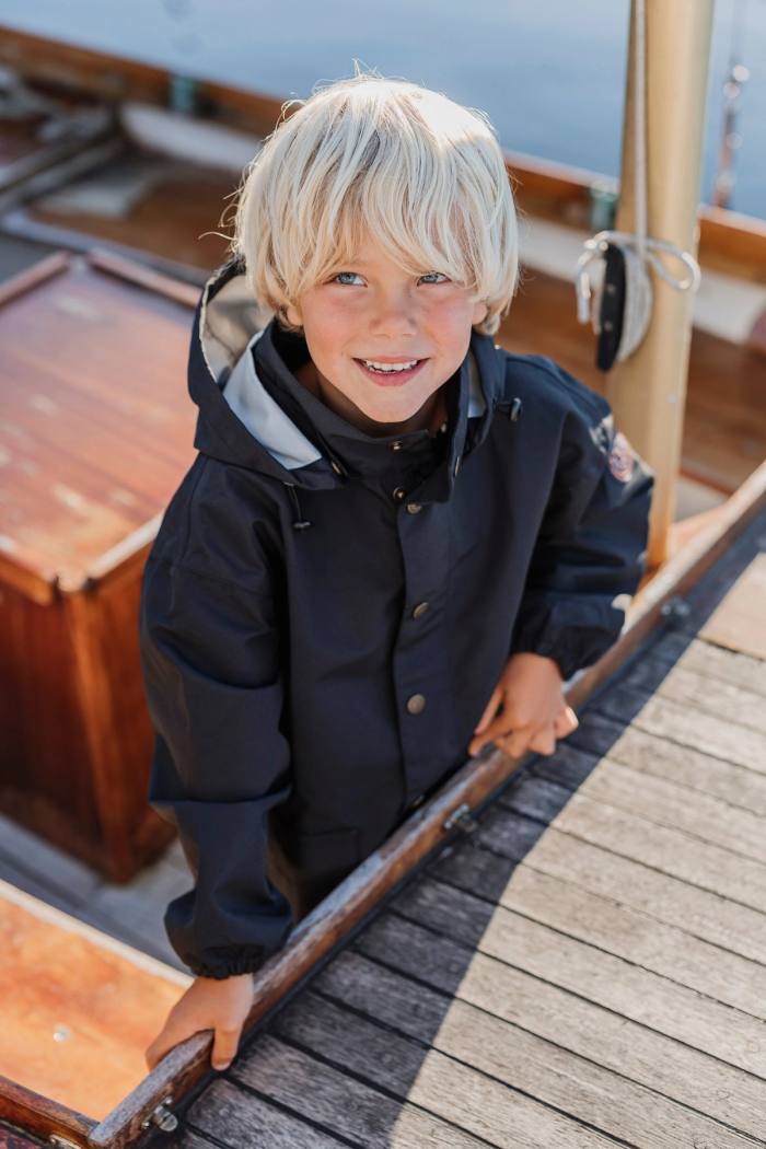 Secondary product image for "GBG Regnponcho Svart Barn"