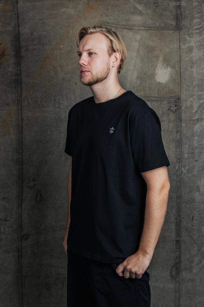 Secondary product image for "Wilmer T-shirt Black"