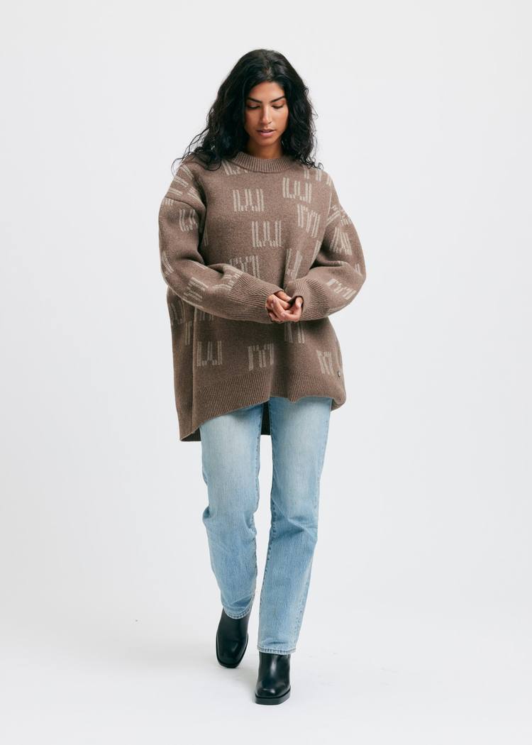 Secondary product image for "EM Knitted Sweater Beige"