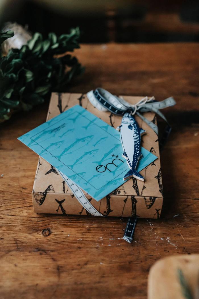 Secondary product image for "Presentkartong Makrill Liten"