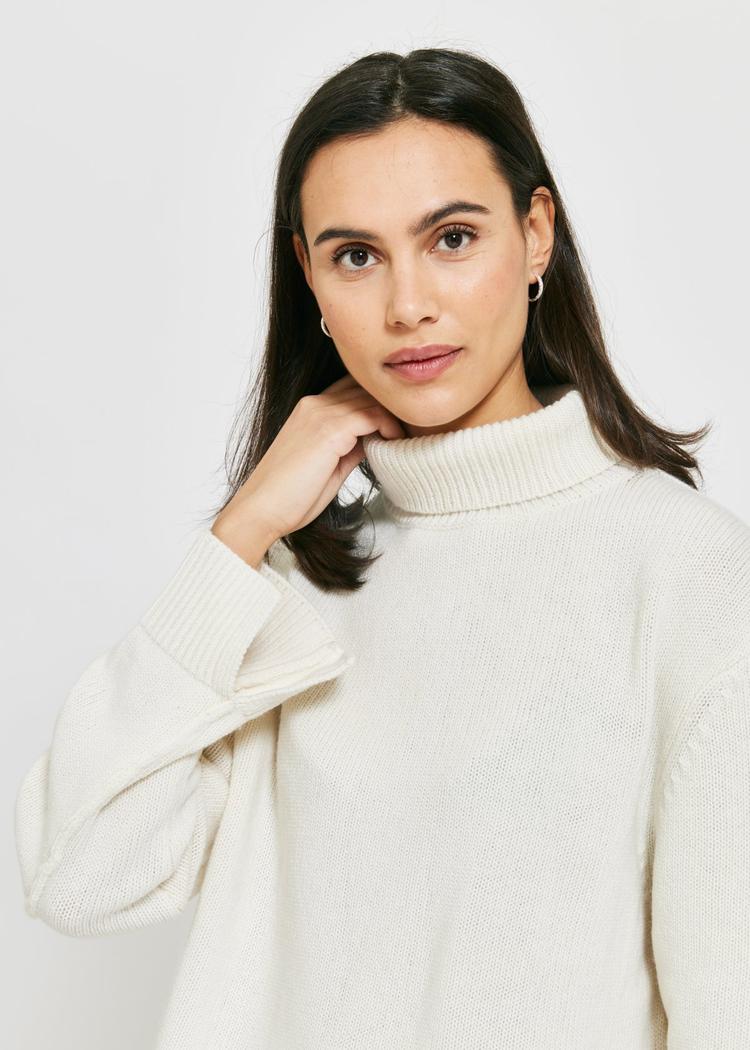 Secondary product image for "Hanna Knitted Sweater Off-white
"