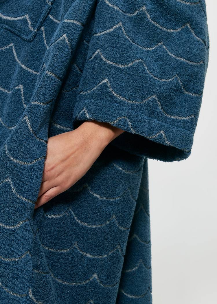 Secondary product image for "Terry Poncho Wave Petrol Long Sleeve"