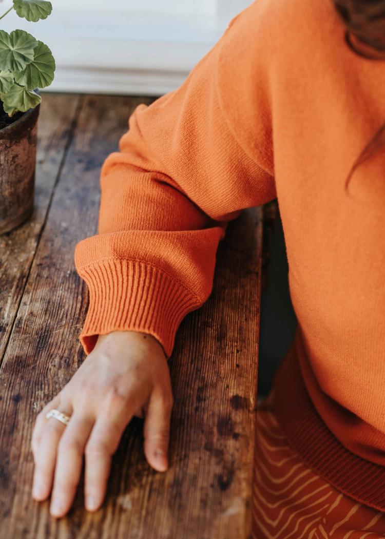 Secondary product image for "Signe Cardigan Orange"