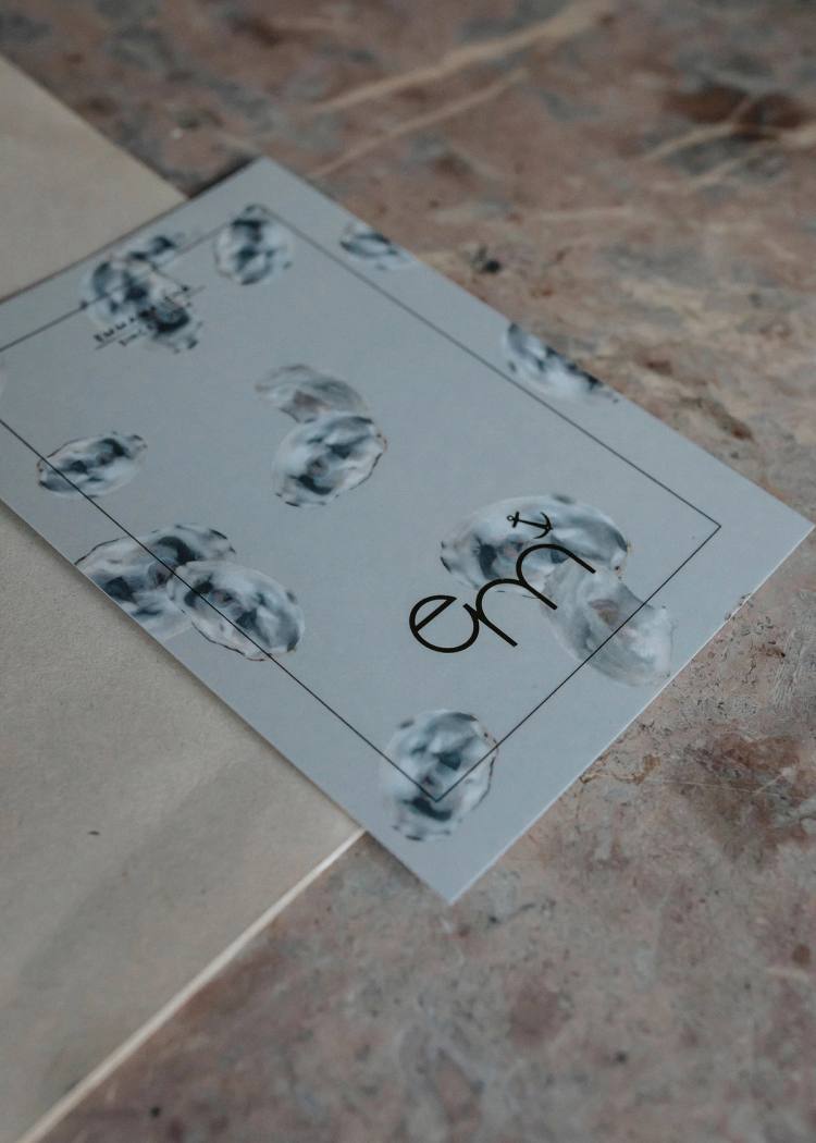 Secondary product image for "Kort Ostron"