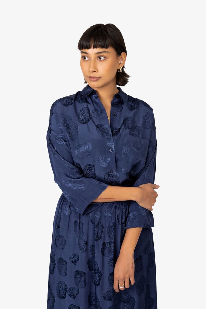 Secondary product image for "Ina Shirt Shell Siluette"
