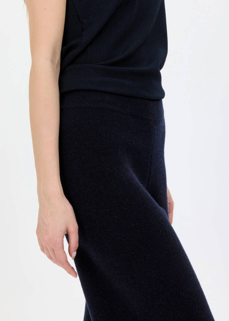 Secondary product image for "Klippa Stickad Byxa Navy"