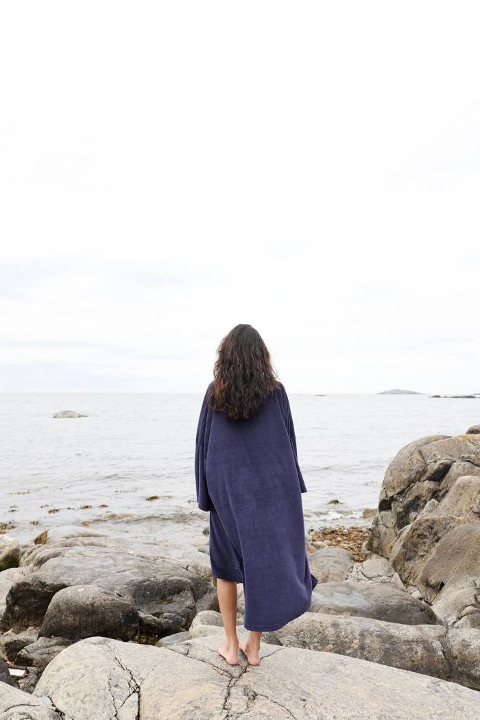 Secondary product image for "Frotteponcho Marinblå"