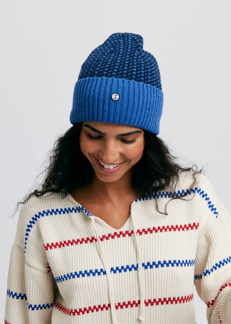 Secondary product image for "Knitted Beanie Vallerö Navy"